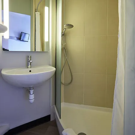 Hotel Le Grand Noisy-le-Grand